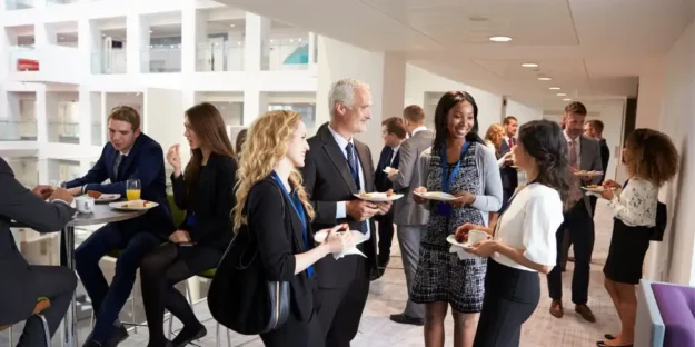 Cómo vestir para un evento empresarial