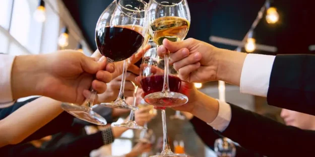 10 Ideas cócteles y aperitivos creativos en eventos de empresa